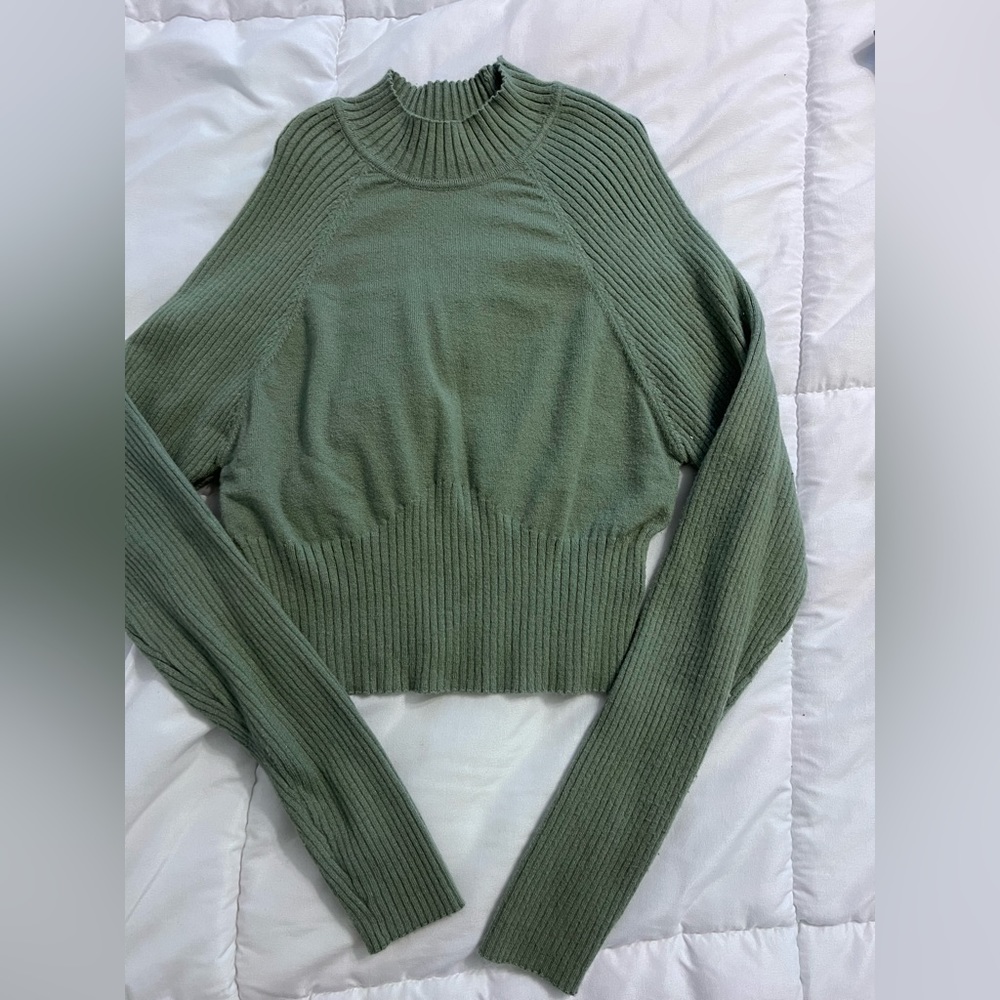 Cropped sweater